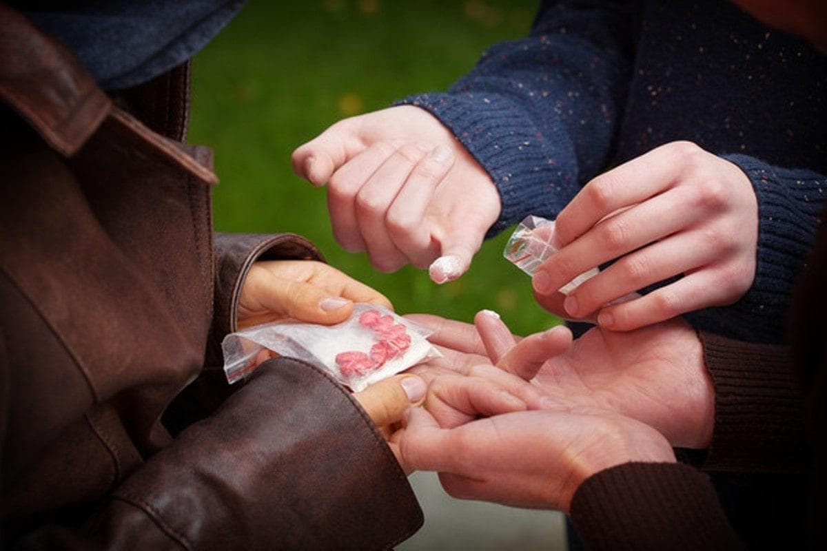 1 марта – Международный день борьбы с наркоманией. Почему наркотики – одна из самых острых и актуальных проблем современного общества?