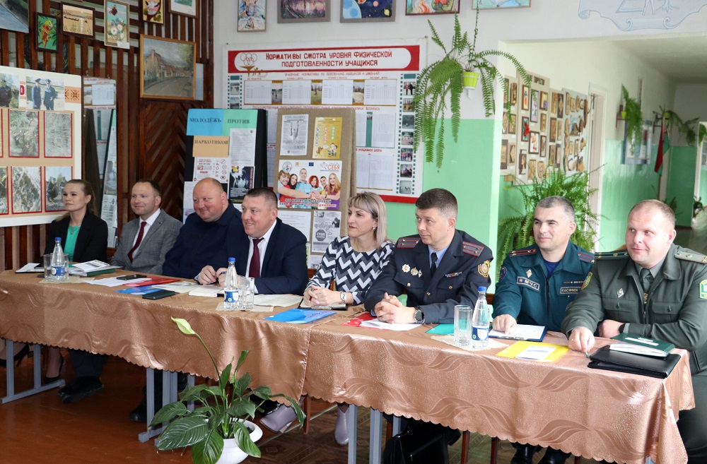 Информационная встреча с жителями деревни Мельники