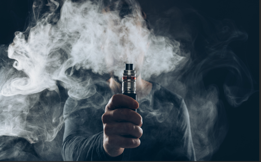 Количество «вейперов» среди подростков за пять лет выросло в 3 раза