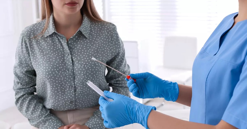 Как снизить риск заболеваний, передающиеся половым путём, рассказал заведующий женской консультации