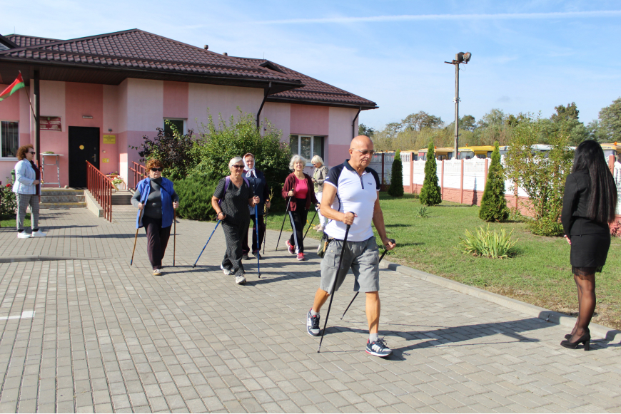 Маларытчына далучылася да ІІІ рэспублі­канскага марафона па скан­ды­наўскай хадзьбе “Крок да даўгалецця”