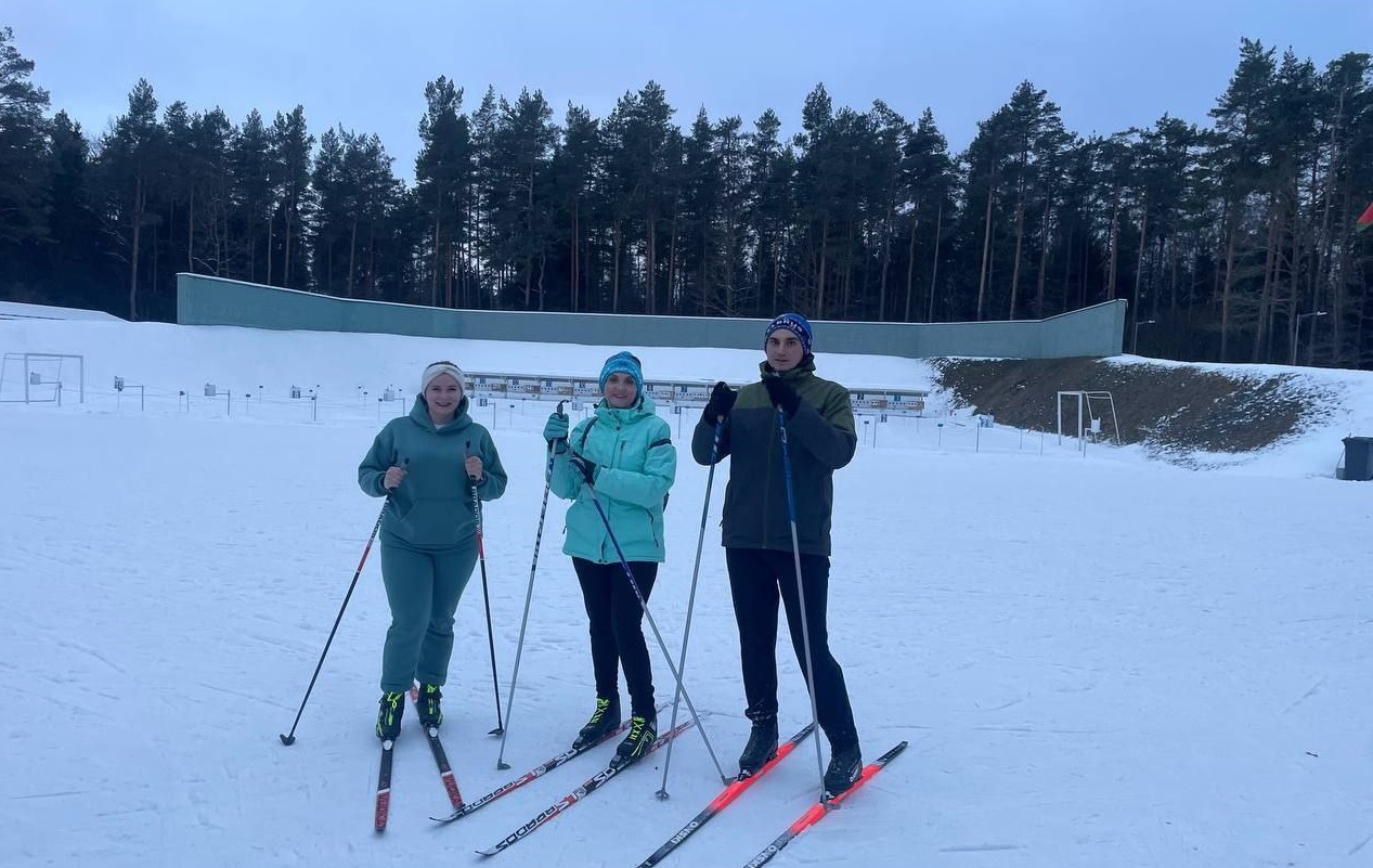 Представители Малоритского лесхоза выступают за областную команду на республиканских соревнованиях работников леса по лыжным гонкам