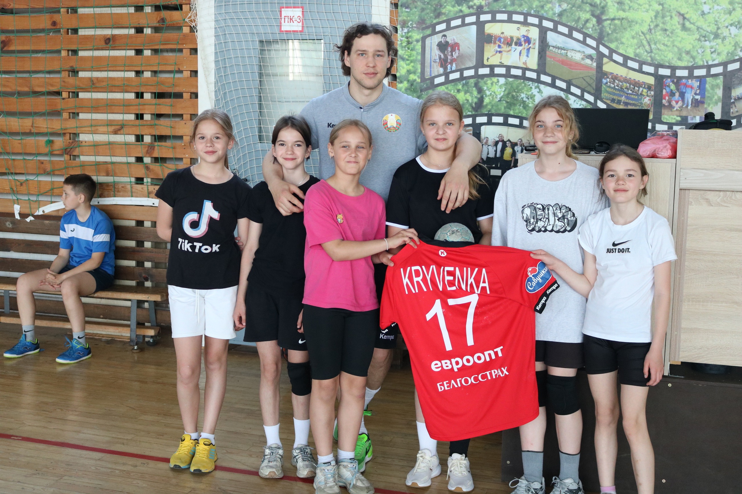 Мастер-класс по гандболу провел игрок национальной сборной Республики Беларусь по гандболу