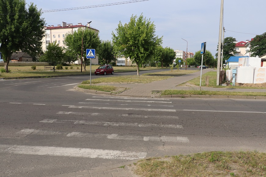 Будет ли решена проблема луж и бордюров на перекрёстке Лермонтова–Школьная?