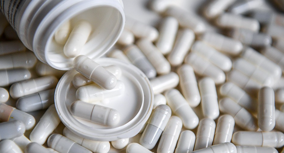 Мифы и правда о БАДах, витаминах и «суперфудах». Что говорит наука и гигиена питания